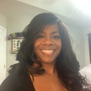 Meet your Posher, Etta